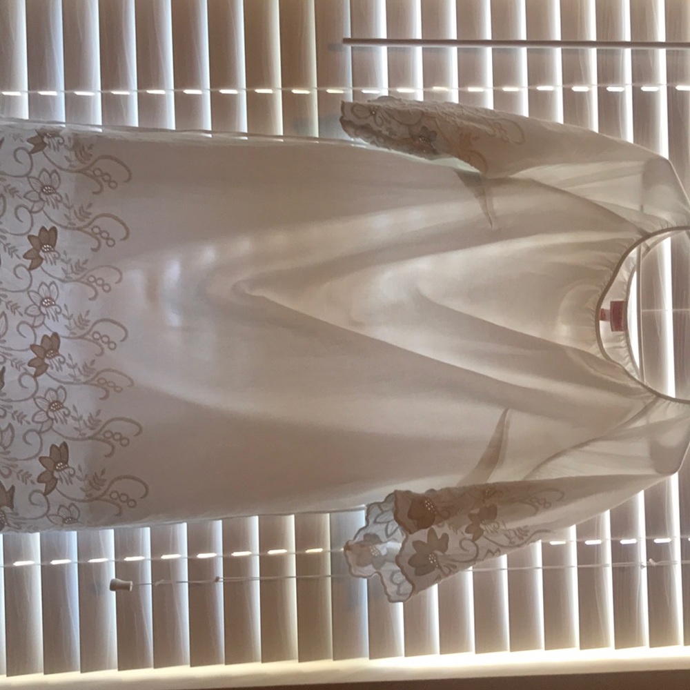 Maternity mid thigh dress, eyelet, so beautiful!